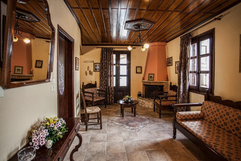 Erontas Vila Aryiroúpolis Exterior foto